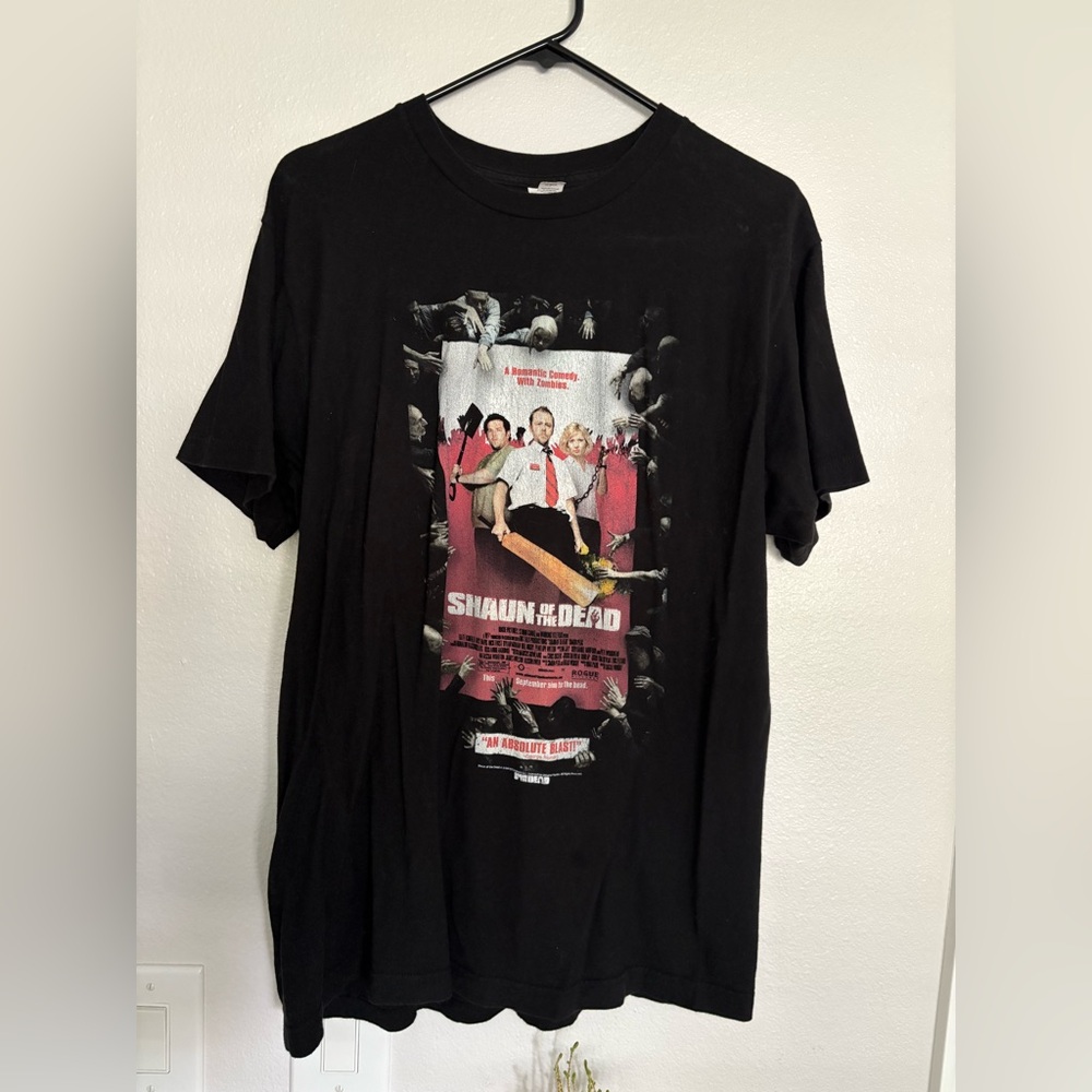 Shaun of the Dead graphic tee size large